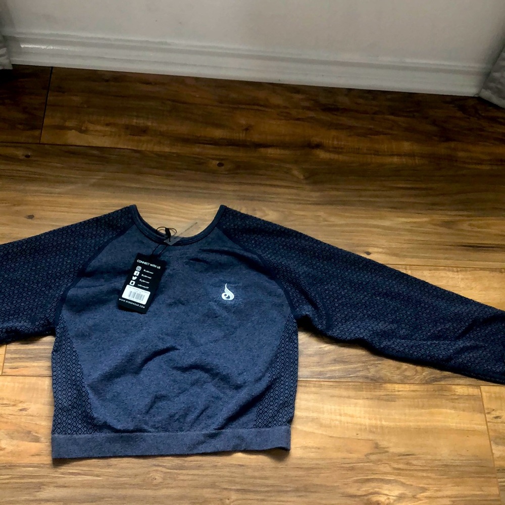 Ryderwear Geo Seamless Long Sleeve Crop Top Blue medium . Brand new with tag